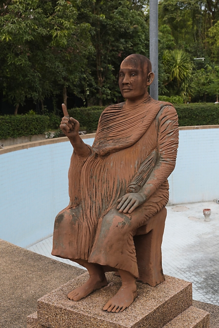 Wat Phu Khao Kaew-019